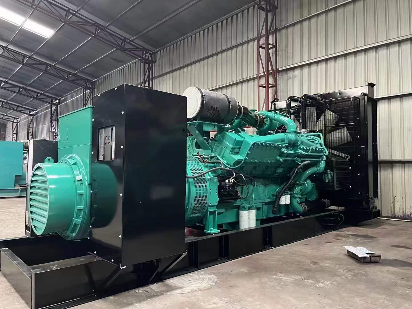 霍城如何降低 800kW 柴油发电机输出电流的波动？